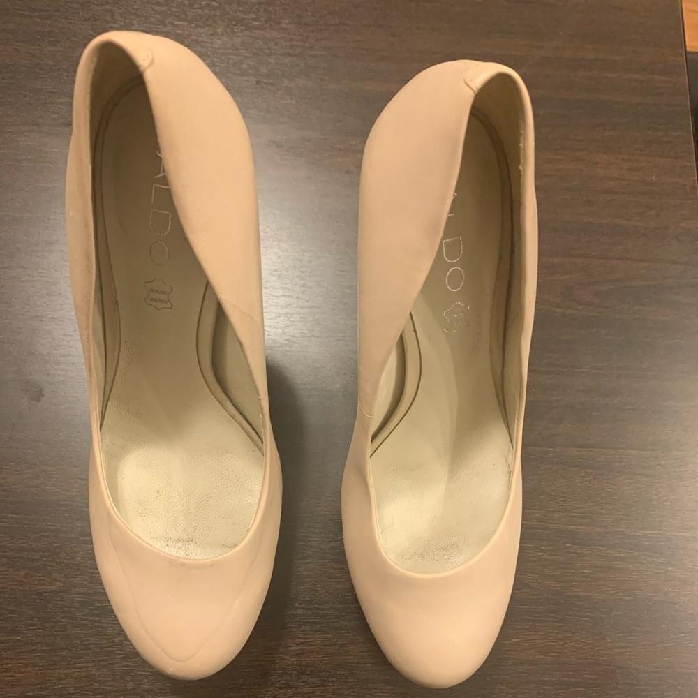 Nude heels - Picture 2 of 2